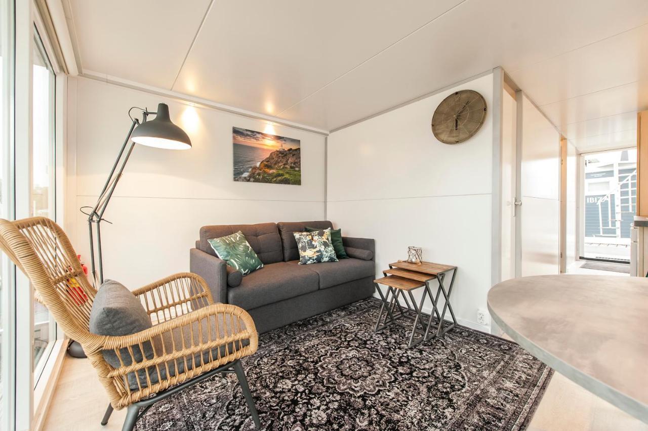 Tiny Floating House Ibiza Villa Maastricht Exterior photo